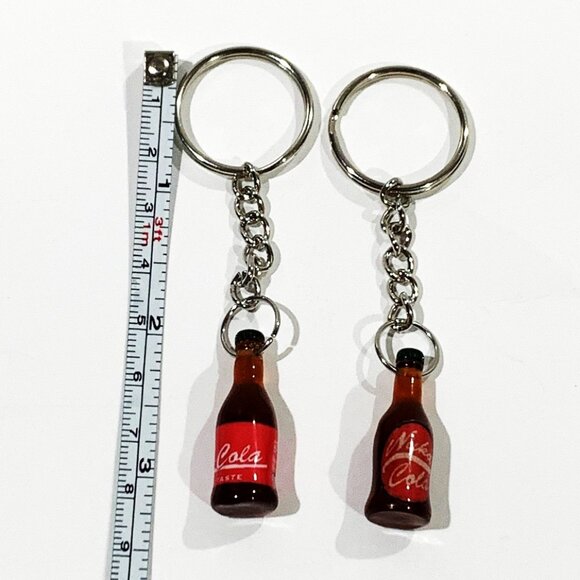 Fallout 4 Nuka Cola Bottle Keychain - 3.5inch Gaming Keychain - Picture 10 of 12